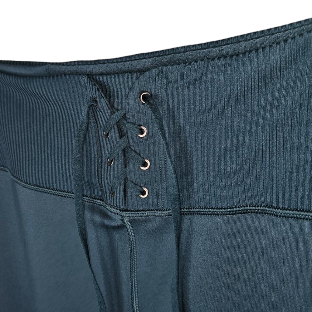 NWOT Victoria Secret On Point Flow Corset Front Tie Leggings - Picture 3 of 3